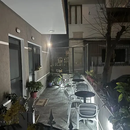 Lola's 酒店 Gjirokastër