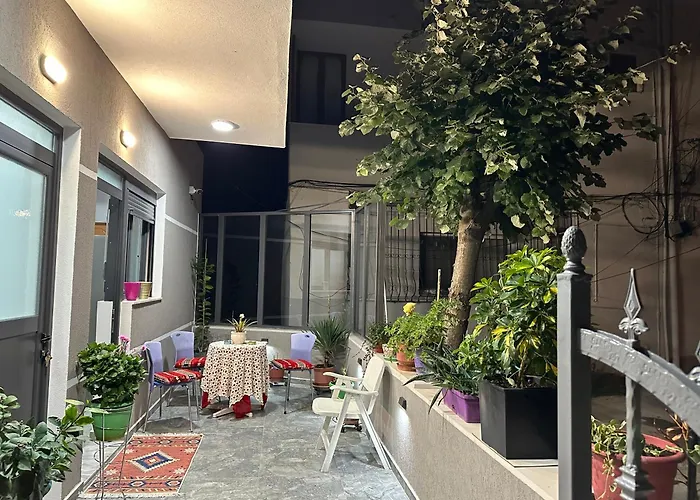 Lola's Hotel Gjirokastër